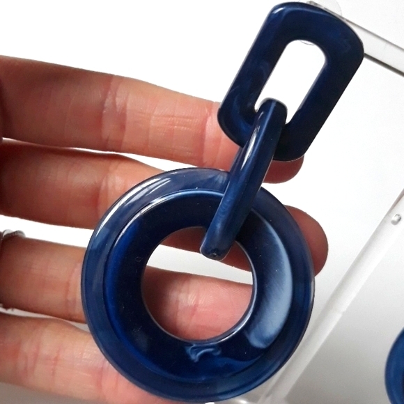 *2 for $15* Royal Resin Drop Earrings - Picture 7 of 7